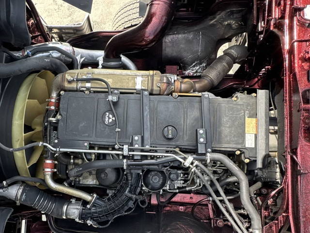 三菱ふそうスーパーグレートセルフローダー大型（10t）[写真23]