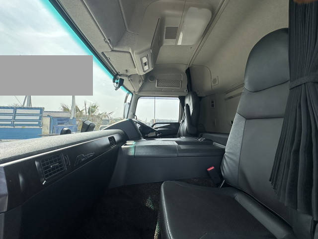 三菱ふそうスーパーグレートセルフローダー大型（10t）[写真30]