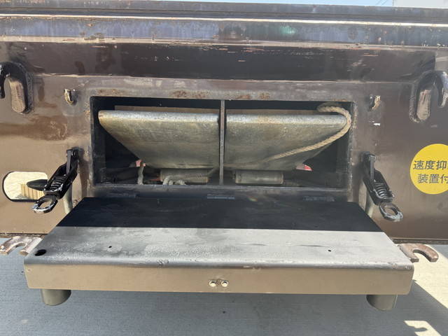 三菱ふそうスーパーグレートセルフローダー大型（10t）[写真32]