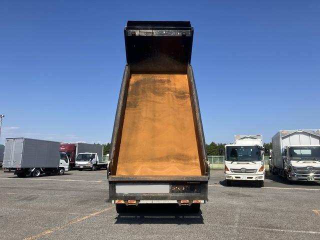 いすゞギガダンプ大型（10t）[写真11]