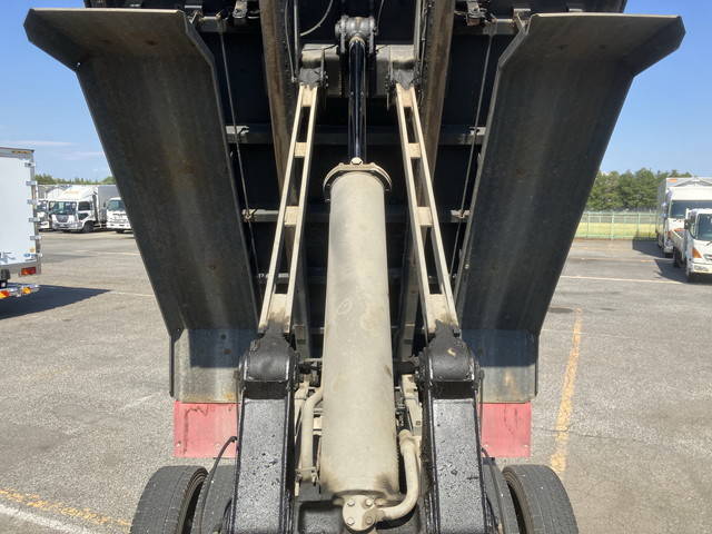 いすゞギガダンプ大型（10t）[写真18]