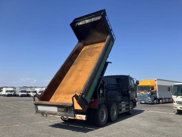 いすゞギガダンプ大型（10t）[写真02]