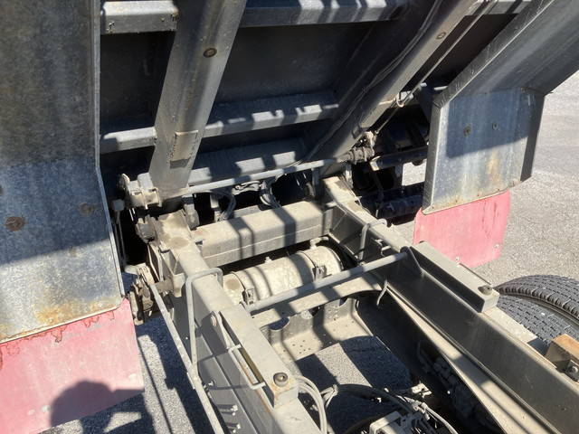 いすゞギガダンプ大型（10t）[写真20]