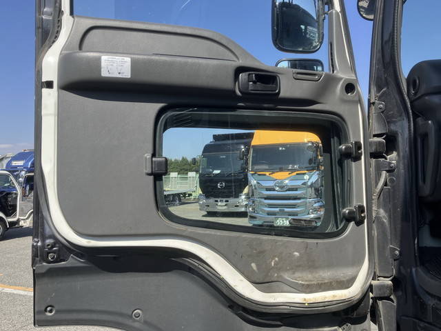 いすゞギガダンプ大型（10t）[写真27]