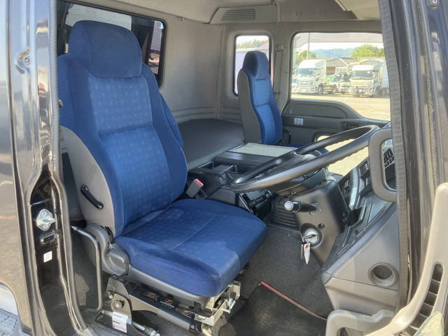 いすゞギガダンプ大型（10t）[写真31]