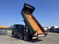 いすゞギガダンプ大型（10t）[写真04]