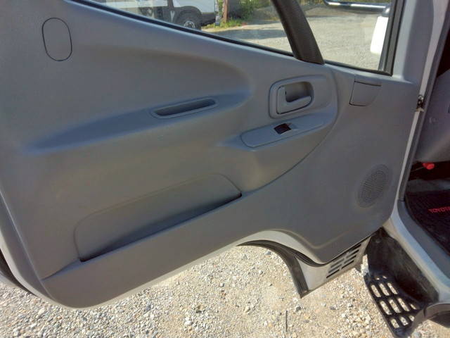 トヨタトヨエース平ボディ小型（2t・3t）[写真10]