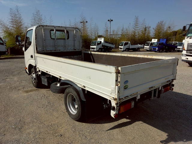 トヨタトヨエース平ボディ小型（2t・3t）[写真02]