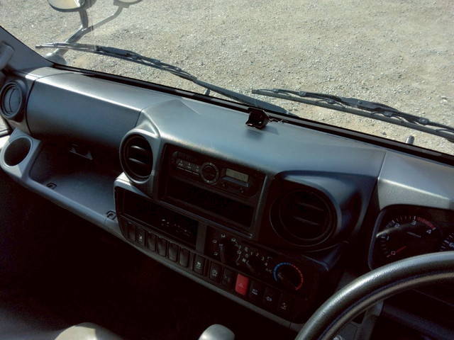 トヨタトヨエース平ボディ小型（2t・3t）[写真20]