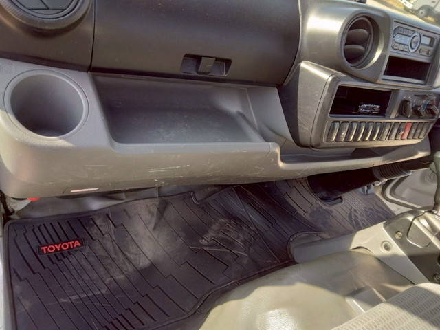 トヨタトヨエース平ボディ小型（2t・3t）[写真22]