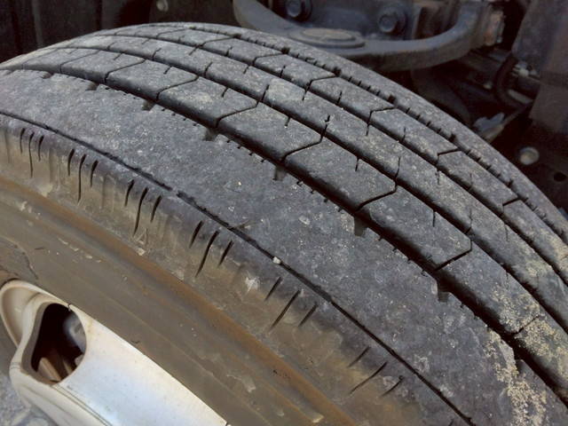 トヨタトヨエース平ボディ小型（2t・3t）[写真26]