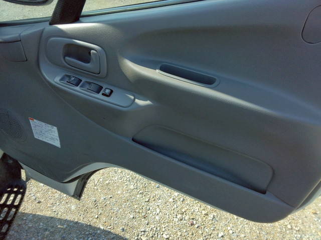 トヨタトヨエース平ボディ小型（2t・3t）[写真09]