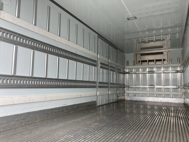 日野レンジャー冷凍車（冷蔵車）中型（4t）[写真11]