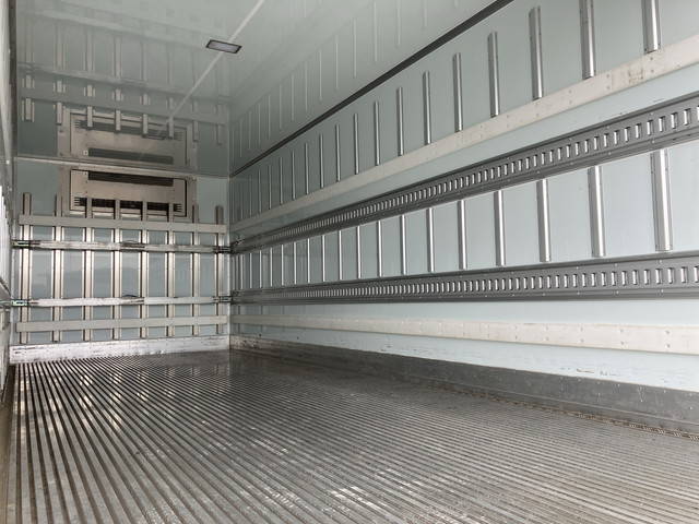 日野レンジャー冷凍車（冷蔵車）中型（4t）[写真12]