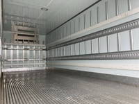 日野レンジャー冷凍車（冷蔵車）中型（4t）[写真12]