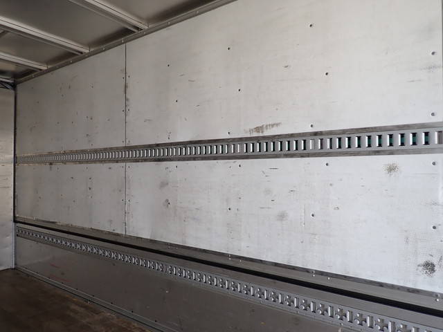 三菱ふそうファイターアルミウイング中型（4t）[写真14]