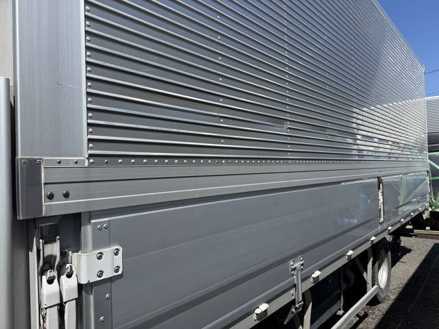 三菱ふそうファイターアルミウイング中型（4t）[写真21]