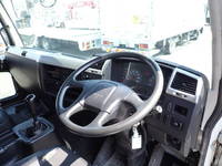 三菱ふそうファイターアルミウイング中型（4t）[写真33]