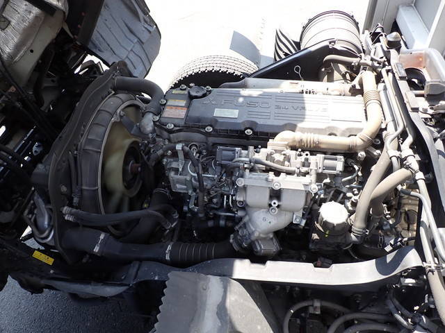 三菱ふそうファイターアルミウイング中型（4t）[写真37]