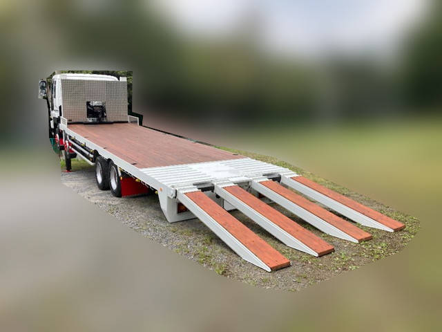 いすゞギガセルフローダー大型（10t）[写真02]