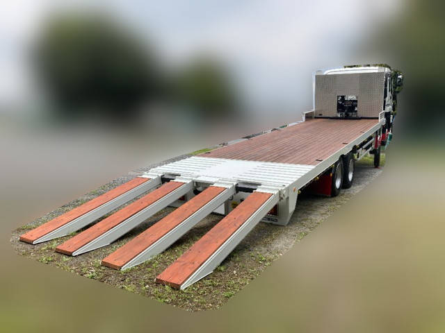 いすゞギガセルフローダー大型（10t）[写真04]