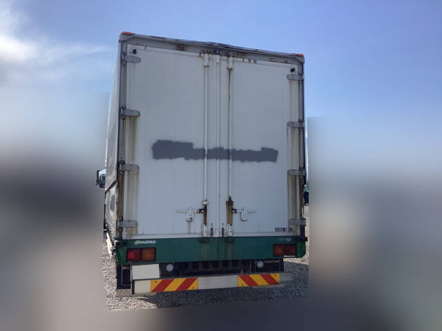 いすゞフォワードアルミウイング中型（4t）[写真02]