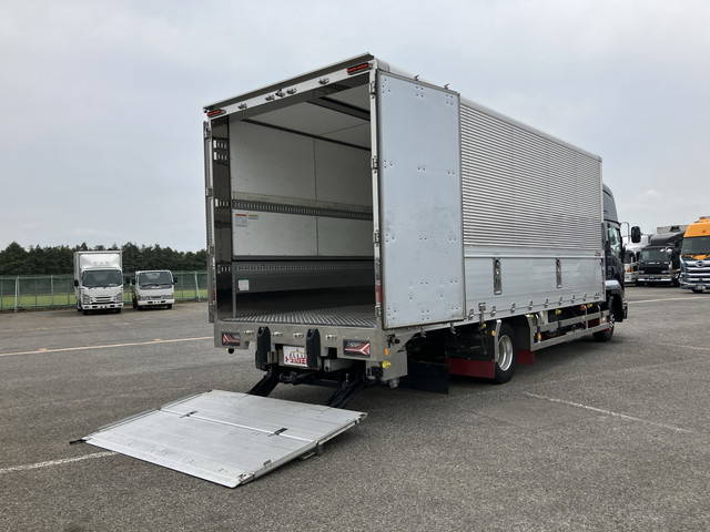 いすゞフォワード冷蔵冷凍ウイング増トン（6t・8t）[写真02]