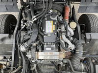 いすゞフォワード冷蔵冷凍ウイング増トン（6t・8t）[写真31]