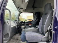 いすゞフォワード冷蔵冷凍ウイング増トン（6t・8t）[写真36]