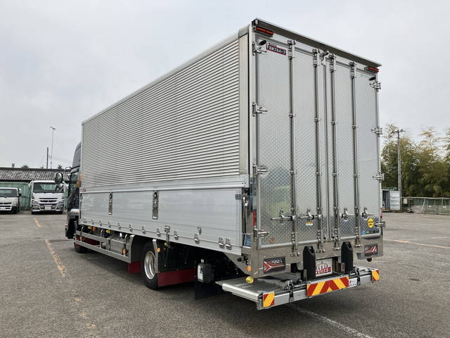 いすゞフォワード冷蔵冷凍ウイング増トン（6t・8t）[写真04]