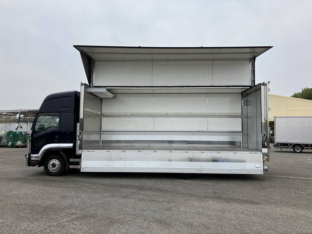 いすゞフォワード冷蔵冷凍ウイング増トン（6t・8t）[写真06]