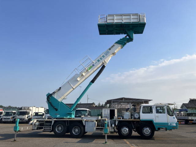 UDトラックスその他の車種高所作業車大型（10t）[写真08]