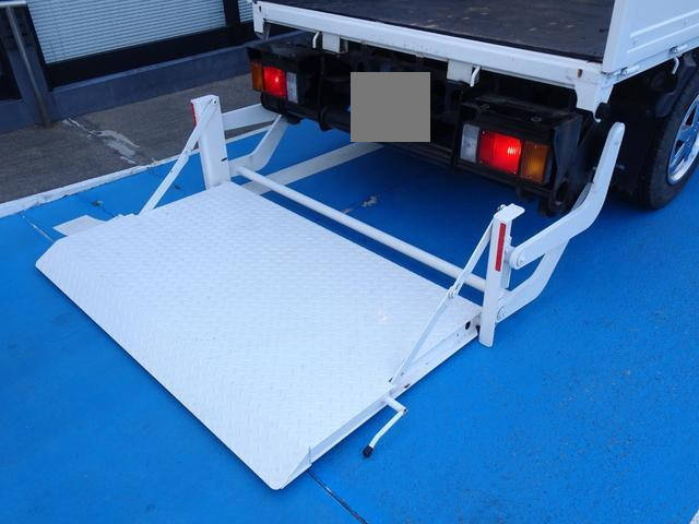 いすゞエルフ平ボディ小型（2t・3t）[写真11]