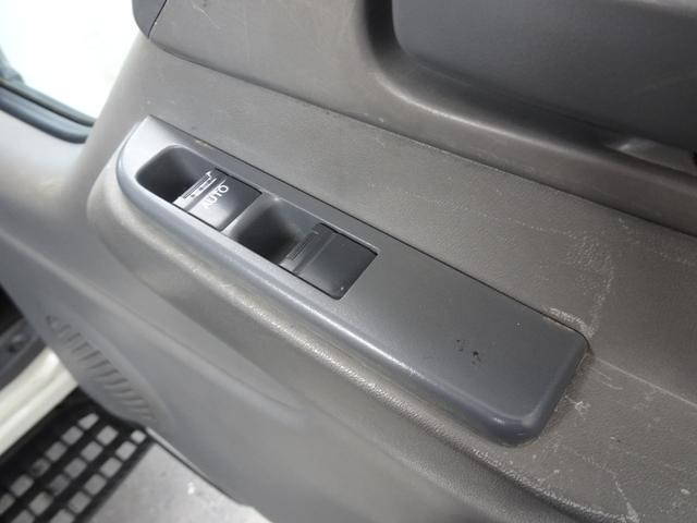 いすゞエルフ平ボディ小型（2t・3t）[写真24]