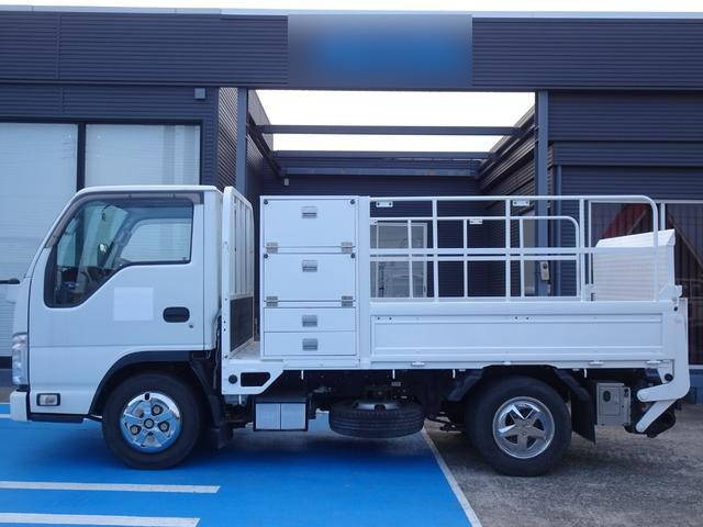 いすゞエルフ平ボディ小型（2t・3t）[写真05]