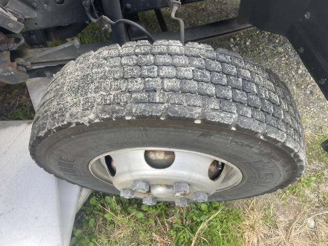 日野レンジャーアルミウイング中型（4t）[写真09]