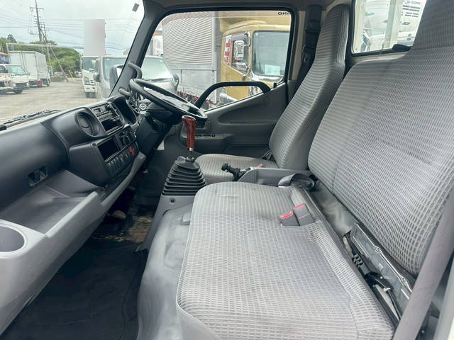 日野デュトロ平ボディ小型（2t・3t）[写真26]