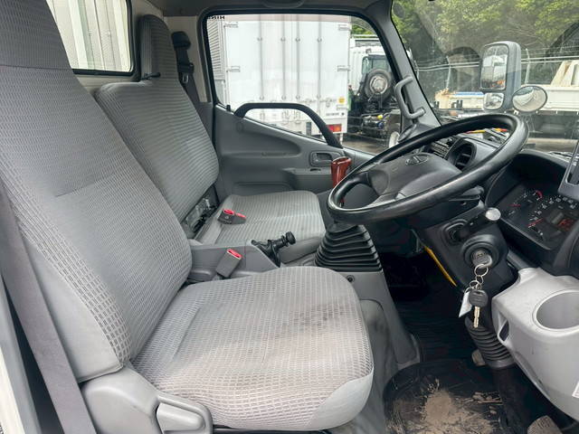 日野デュトロ平ボディ小型（2t・3t）[写真32]