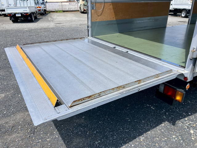 いすゞエルフアルミバン小型（2t・3t）[写真11]