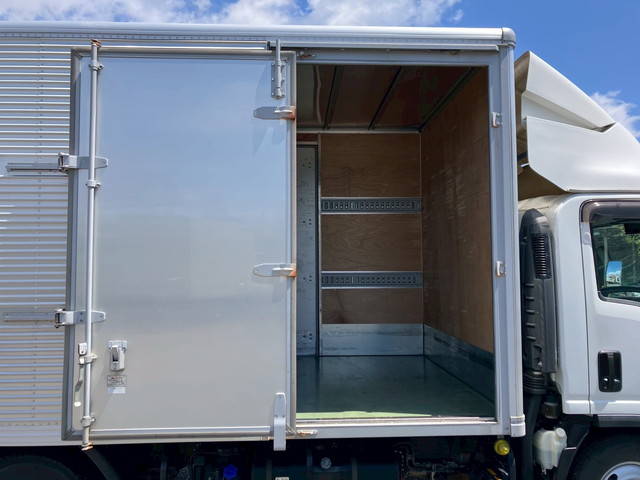いすゞエルフアルミバン小型（2t・3t）[写真20]