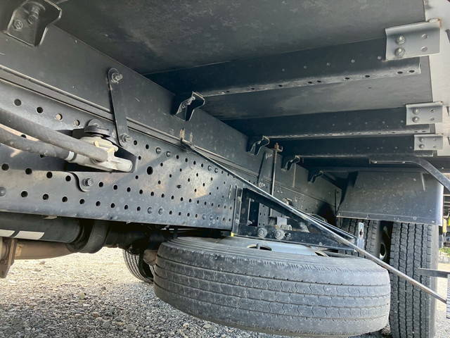 いすゞエルフアルミバン小型（2t・3t）[写真24]