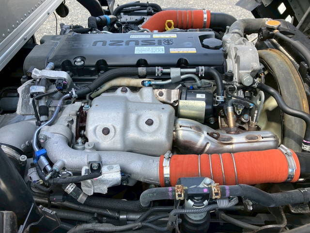 いすゞエルフアルミバン小型（2t・3t）[写真29]