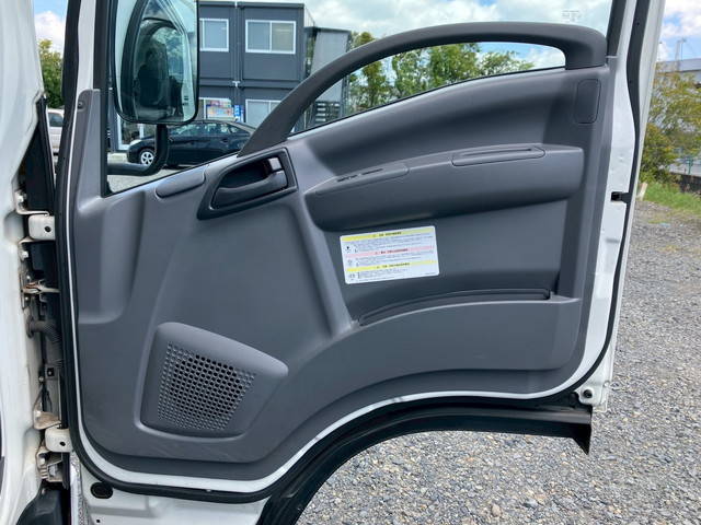 いすゞエルフアルミバン小型（2t・3t）[写真31]