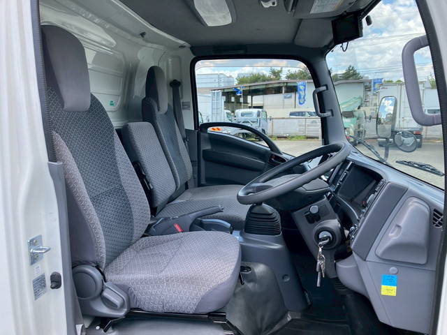 いすゞエルフアルミバン小型（2t・3t）[写真32]