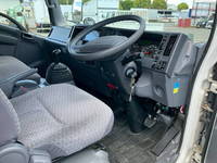 いすゞエルフアルミバン小型（2t・3t）[写真33]