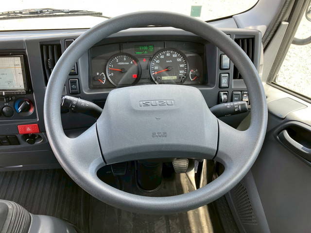 いすゞエルフアルミバン小型（2t・3t）[写真37]