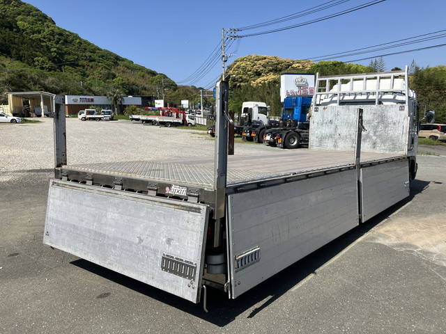 いすゞフォワードアルミブロック中型（4t）[写真13]