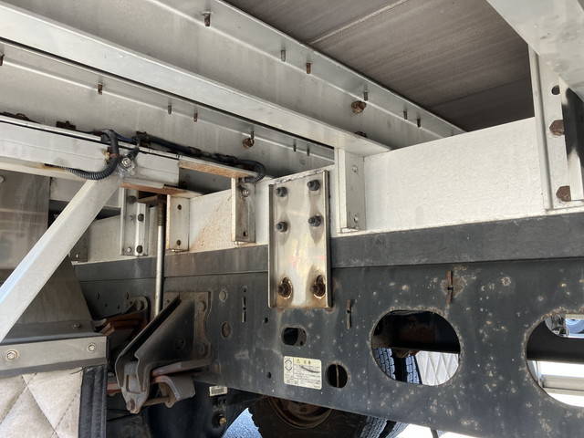 いすゞフォワードアルミブロック中型（4t）[写真20]