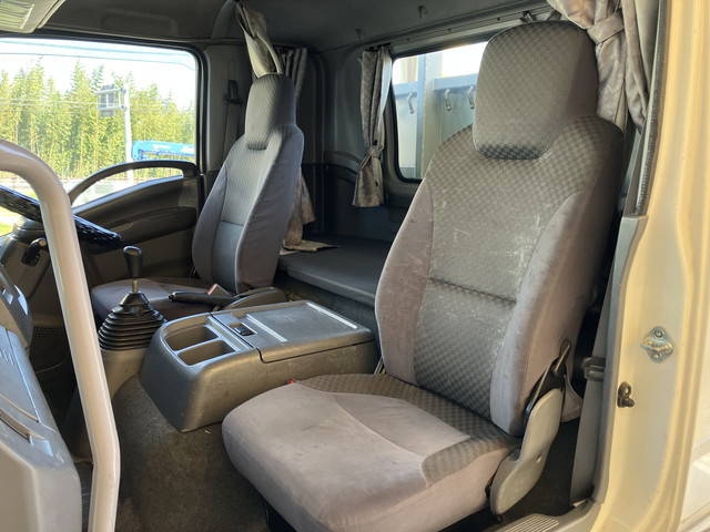 いすゞフォワードアルミブロック中型（4t）[写真30]