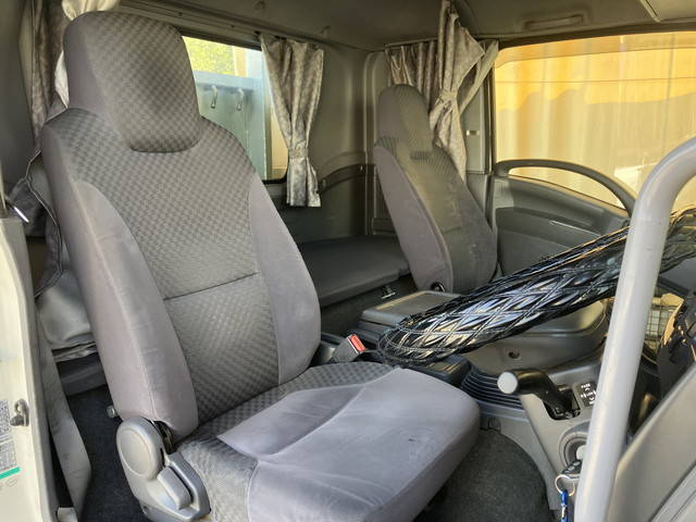 いすゞフォワードアルミブロック中型（4t）[写真31]